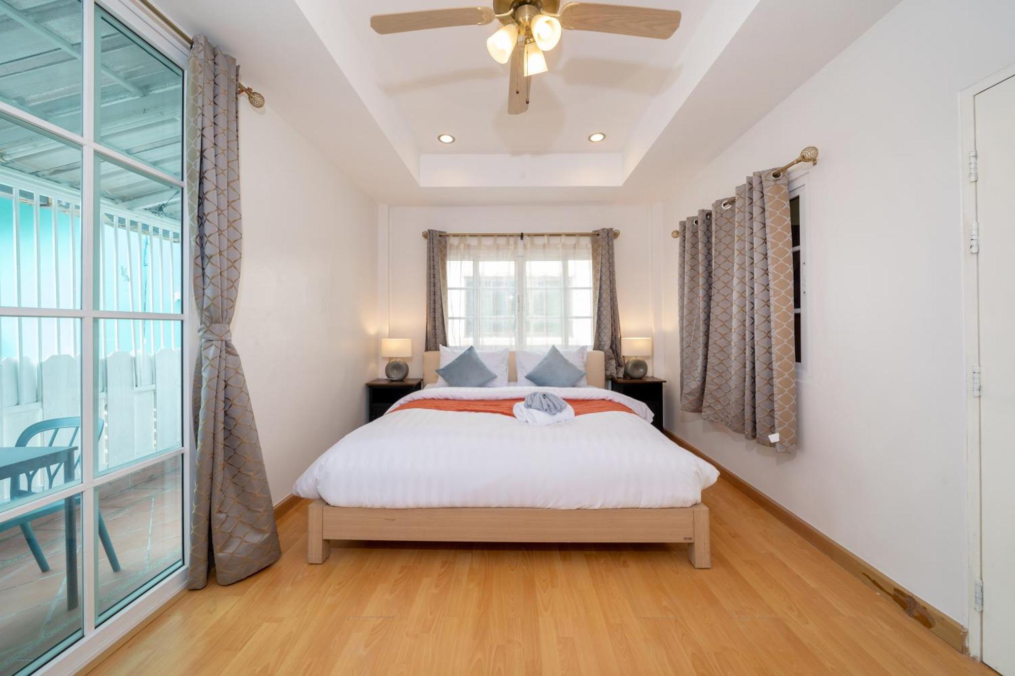 Heart Patong With 5 Home Designs Bangla Beach Holiday home Patong